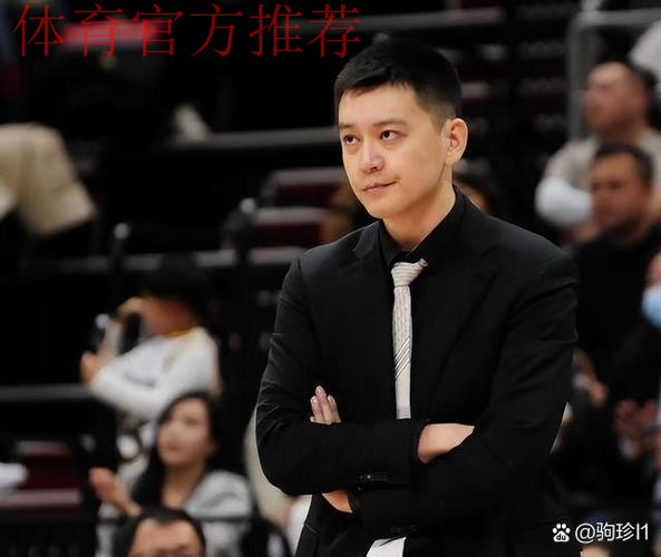 杨鸣:我始终在跟球员强调一点,我们把辽宁扛在肩上 杨鸣:我始终在跟球员强调一点,我们把辽宁扛在肩上